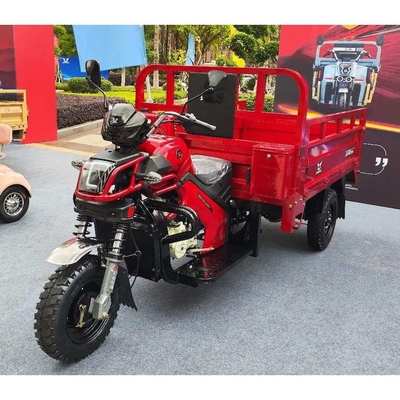 Tricicli con motore a benzina con velocità massima di 50-70 km/h per il trasporto di merci in Nigeria