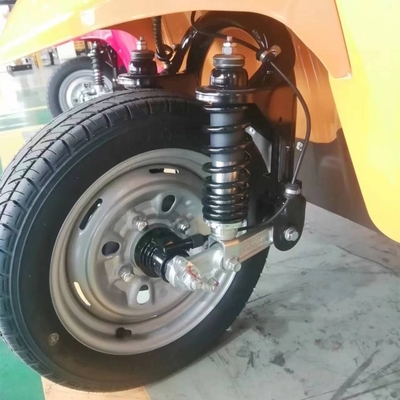 11.5/7000kW/r/min Triciclo a benzina in Tailandia con freno a tamburo posteriore