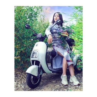 Anteriore/posteriore 3.00-8 pneumatici a vuoto scooter elettrico a 3 ruote per auto per ragazze tipo corpo aperto